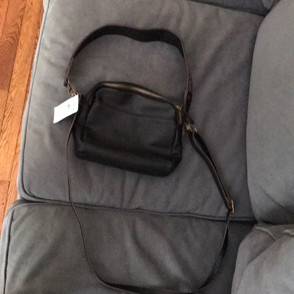 Design lab black cross body bag
